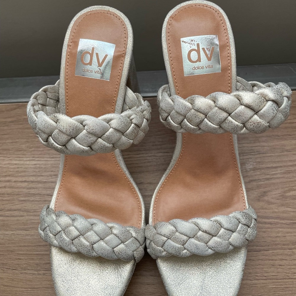 Dolce Vita Presley Gold Braided Sandal size 9